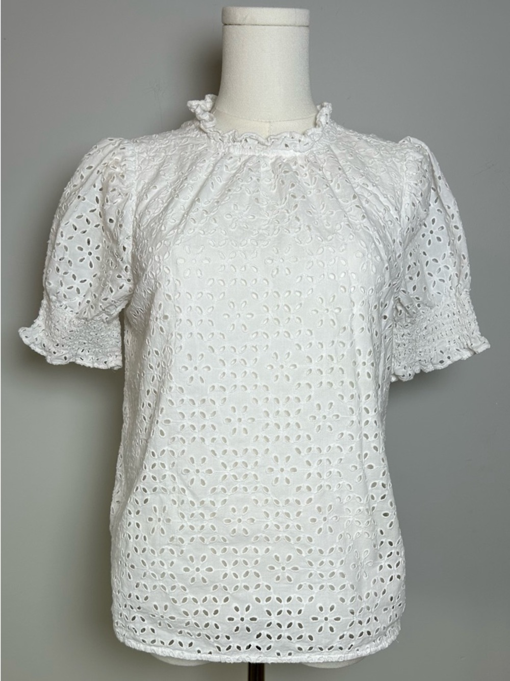 J. Crew White Eyelet Ruffle Neck Puff Sleeve Top size XS cottagecore top